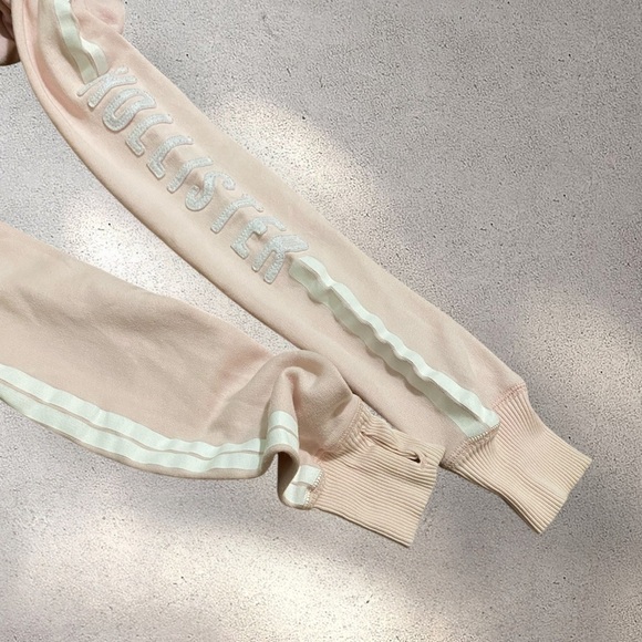 Vth. Hollister Co. Baby Pink Zip Up Hoodie - Picture 4 of 4